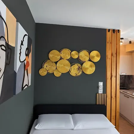 Gpx Clr-microluxesuite Apartman Lárisza